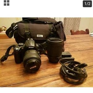 Nikon D5000 *Fully Loaded with multiple lenses*